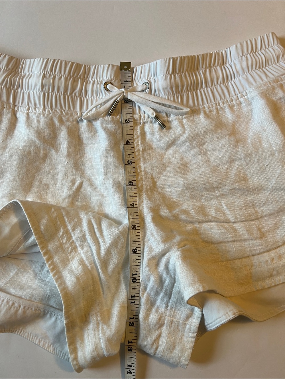 Athleta Women’s 100% Linen 4 inch shorts Beige Size 8 Sporty Lightweight Lounge - Picture 7 of 10